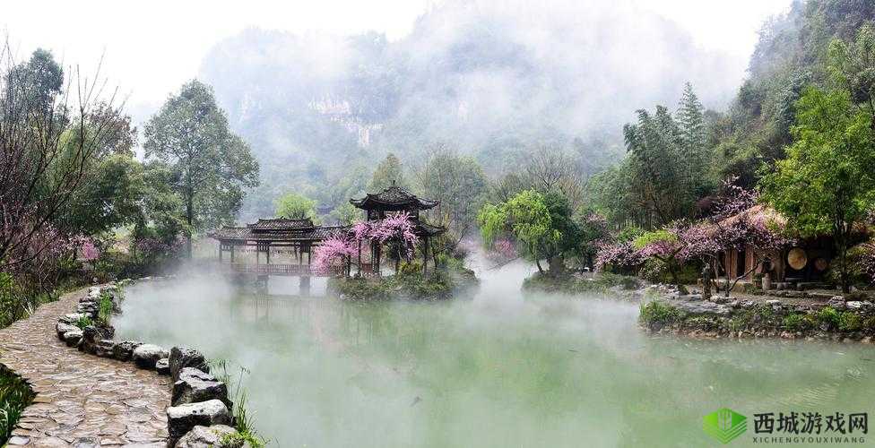 桃花源洞口芳草萋萋：探寻那片神秘仙境的幽美之景